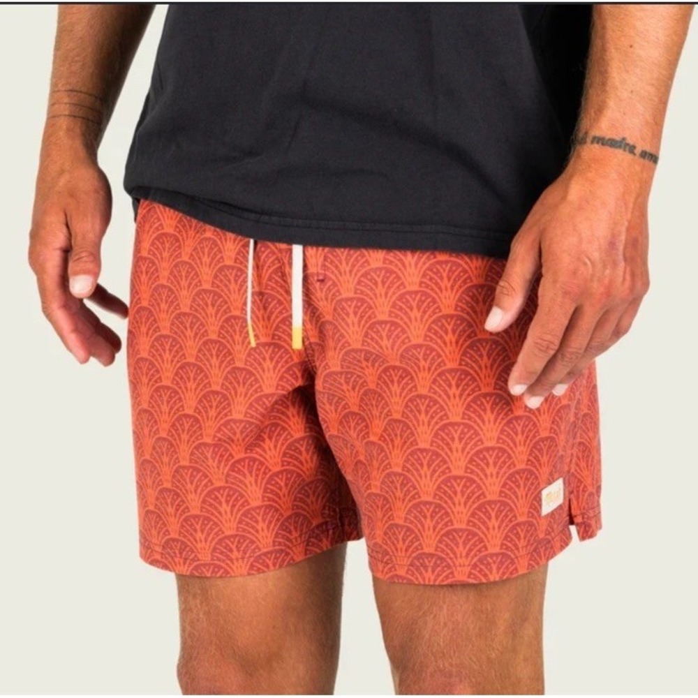 Marsh Wear Mens M Fulton Volley Short Outdoor Summer drawstring Etruscan Red 8"‎